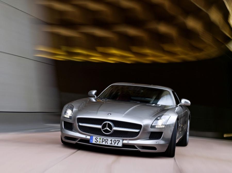  Mercedes-Benz SLS AMG 2010 года  (фото 337 из 526)